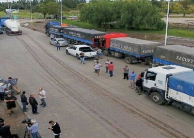 Cámaras agroexportadoras reportan perdidas por más de u$s 200 millones por paro de transportistas