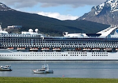 Ushuaia el puerto con mayor movimiento de cruceros en la temporada 2022