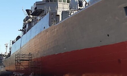 La corbeta ARA Rosales recibe mantenimiento y mejoras en Tandanor