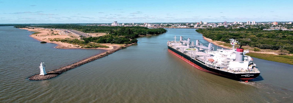 Llegan tres buques para cargar en puertos entrerrianos