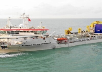 La draga ecológica “Alfonso de Albuquerque”  finalizó el trabajo de mantenimiento en el puerto de San Nicolás