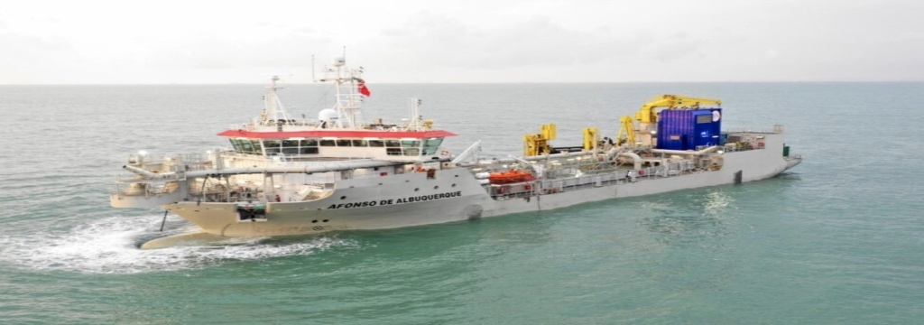 La draga ecológica «Alfonso de Albuquerque»  finalizó el trabajo de mantenimiento en el puerto de San Nicolás