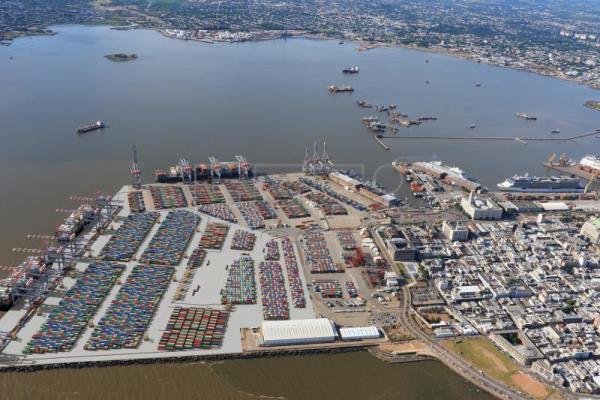 Uruguay debate el dragado a 14 metros del puerto de Montevideo entre demoras y presiones
