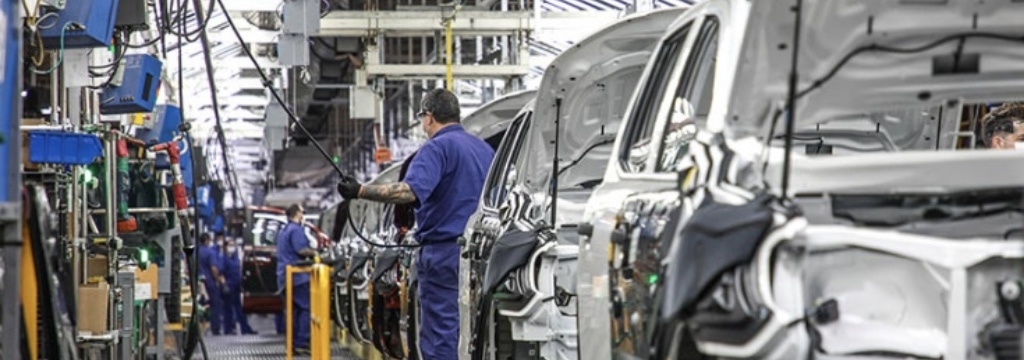 Las automotrices suman turnos de trabajo e incrementan el ritmo de producción y exportaciones