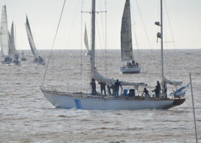 Regata en conmemoración del 212º aniversario de la Prefectura