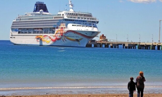 <strong>El intendente de Puerto Madryn se reunió con empresarios de navieras de cruceros</strong>