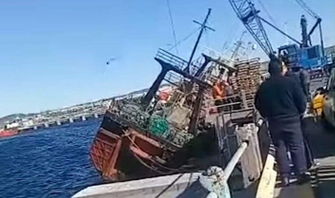 Se hundió un barco pesquero en el muelle de Puerto Madryn