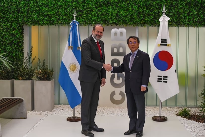 El Puerto de Bahía Blanca recibió al Embajador de Corea