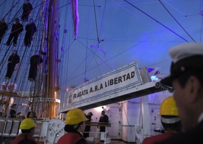 La Fragata Libertad arribó al puerto de Buenos Aires