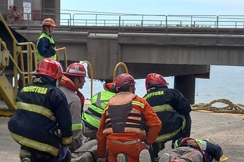 Prefectura participó de un simulacro en el puerto de San Lorenzo