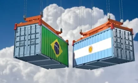 <em>En agosto aumentó el intercambio comercial con Brasil debido a la mejora de importaciones y exportaciones.</em>