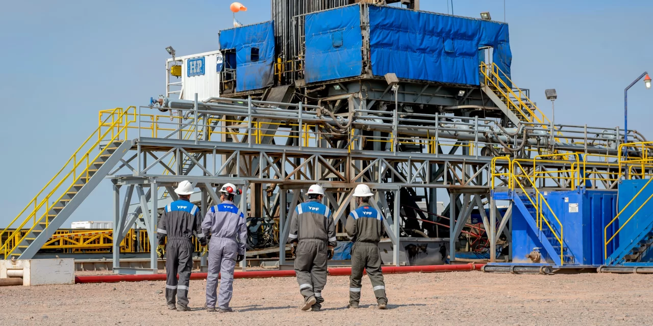 YPF impulsa un conjunto de proyectos para sumar valor agregado y exportaciones a Vaca Muerta