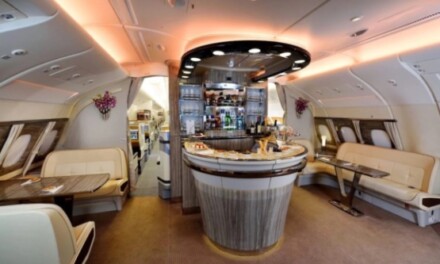 Desde ventanillas y asientos hasta la tabla del inodoro, Airbus subasta partes de su emblemático A380