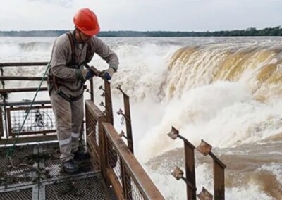 Represas brasileñas abrieron sus compuertas por la crecida del Iguazú