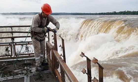 Represas brasileñas abrieron sus compuertas por la crecida del Iguazú