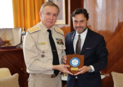 <strong>Personal del Centro de Análisis y Operaciones Marítimas de la Unión Europea visitó la Prefectura</strong>