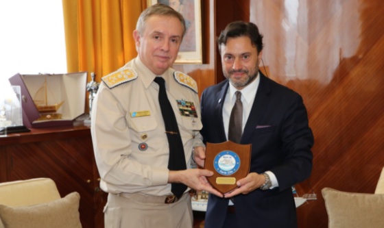 <strong>Personal del Centro de Análisis y Operaciones Marítimas de la Unión Europea visitó la Prefectura</strong>