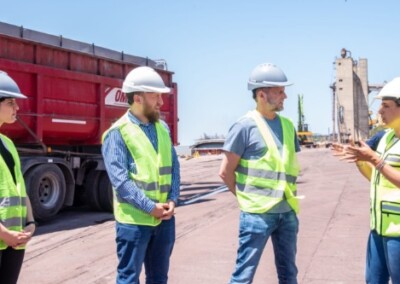 El jefe de Gabinete y el presidente de Diputados bonaerense recorrieron el Puerto de San Nicolás