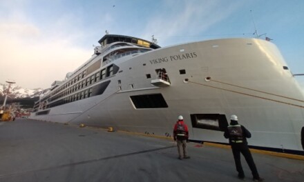 El Puerto de Ushuaia recibió otro crucero que desde allí partirá para la Antártida