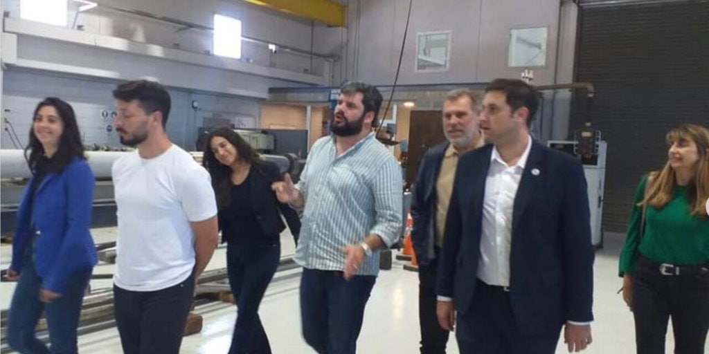Juan Cruz Lucero recorrió el puerto y visitó un astillero