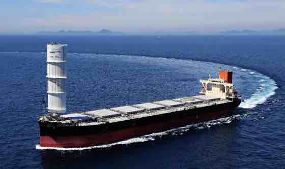 El primer barco granelero que utiliza energía eólica hizo su viaje inaugural