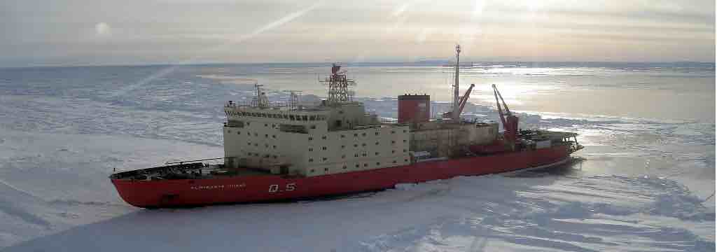 El rompehielos ARA Almirante Irízar realiza entrenamientos y pruebas para la Campaña Antártica