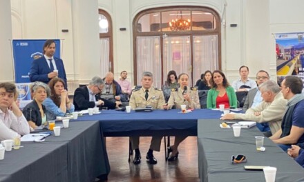 Prefectura participó de un debate sobre su investigación científica para la protección ambiental