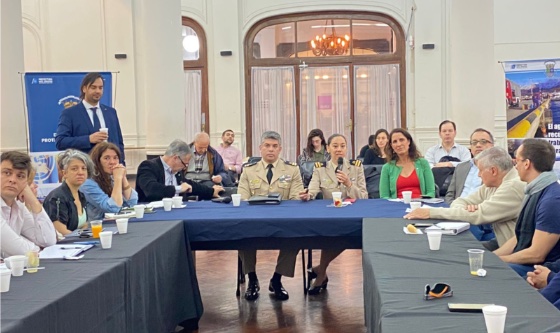 Prefectura participó de un debate sobre su investigación científica para la protección ambiental