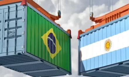 El intercambio comercial con Brasil se desaceleró en diciembre pero mostró su primer saldo positivo en once meses