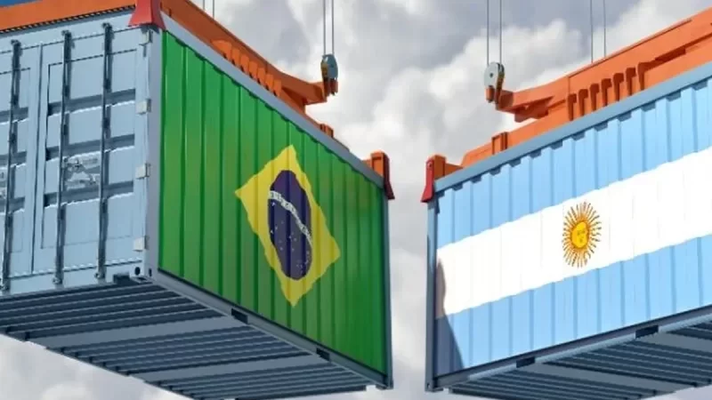 El intercambio comercial con Brasil se desaceleró en diciembre pero mostró su primer saldo positivo en once meses