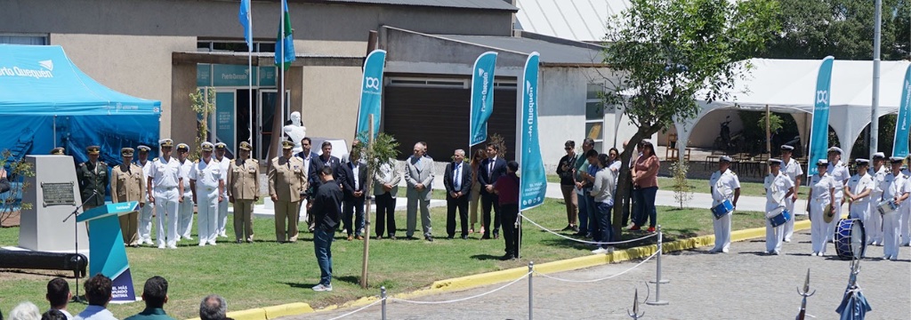<strong>Hogan encabezó el acto por los 100 años de Puerto Quequén</strong>