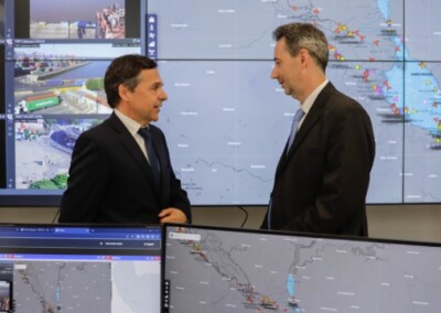 <strong>A casi tres meses de su puesta en funcionamiento, el ministro Giuliano repasó los logros del centro de monitoreo de la Vía Navegable Troncal</strong>
