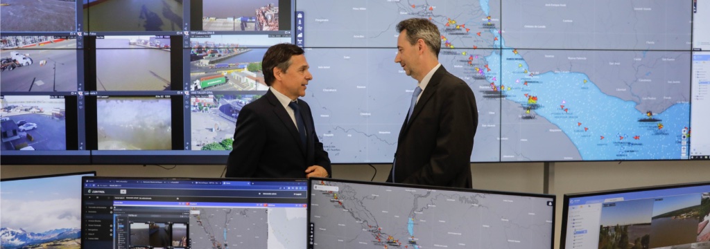 <strong>A casi tres meses de su puesta en funcionamiento, el ministro Giuliano repasó los logros del centro de monitoreo de la Vía Navegable Troncal</strong>