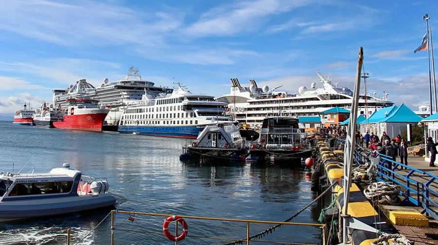 Puerto de Ushuaia: avanza el proyecto de ampliación de los muelles de catamaranes