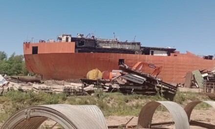 El Puerto de Ibicuy desguazará buque abandonado