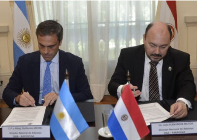 Argentina y Paraguay firman un acuerdo para prevenir el contrabando en la hidrovía 