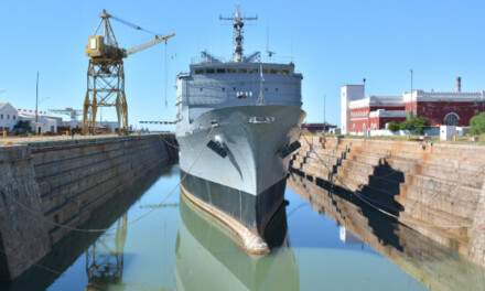 El buque logístico ARA “Patagonia” ingresó a dique de carena
