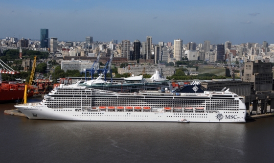 Como parte de su vuelta al mundo, el crucero MSC Magnifica arribó al puerto de Buenos Aires 
