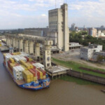 Leve repunte del río Paraná en el Puerto de Santa Fe