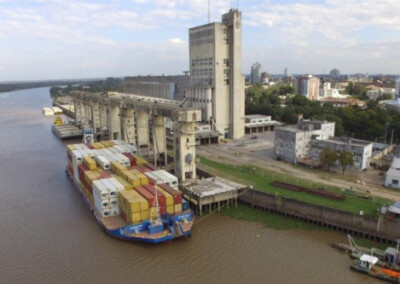 Leve repunte del río Paraná en el Puerto de Santa Fe