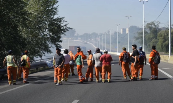 Se resuelve el conflicto en el Puerto Rosario: cerraron paritarias