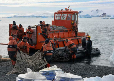 Se reabasteció la Base Conjunta Antártica Petrel