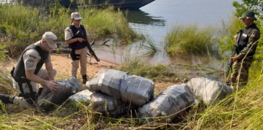 Prefectura decomisó millonario cargamento de marihuana en Corrientes