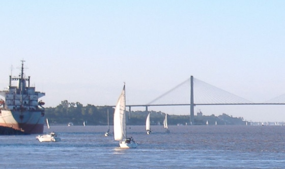 Repunta el río Paraná en Rosario