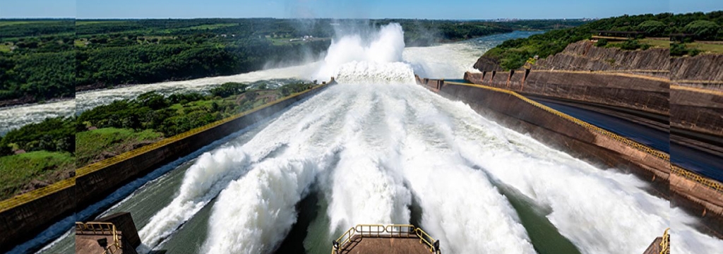 12 millones de litros de agua por segundo liberó la presa Itaipú