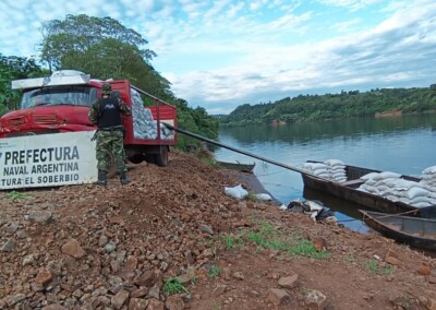 Prefectura secuestró un cargamento de granos en la costa del río Uruguay