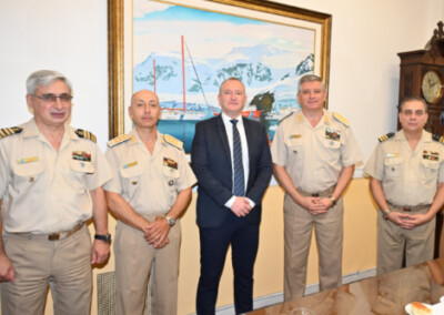 <strong>Miembros de la Agencia Europea de Seguridad Marítima visitaron la Prefectura Naval Argentina</strong>