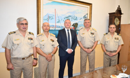 <strong>Miembros de la Agencia Europea de Seguridad Marítima visitaron la Prefectura Naval Argentina</strong>