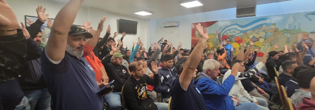 Huelga de portuarios paraliza los embarques en los puertos de Rosario