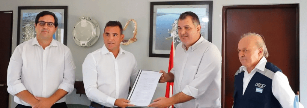 Inauguraron la delegación de Aduana en Puerto Reconquista y, por primera vez, se concretó un vuelo internacional directo desde el aeropuerto de la ciudad